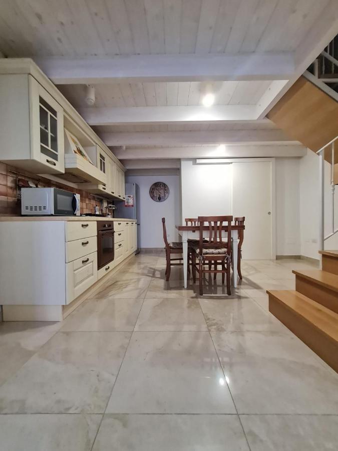 Flat 24 Maggio Apartment Lecce Luaran gambar