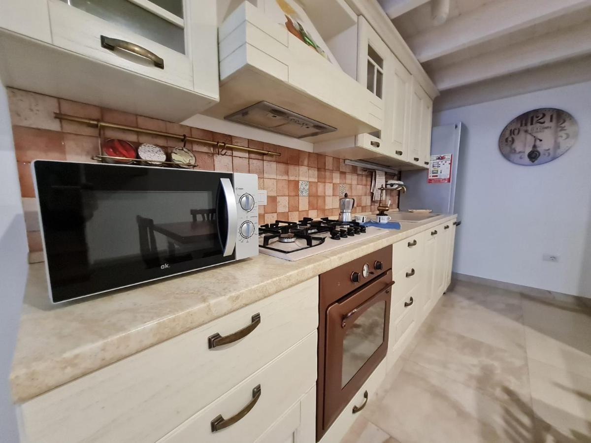 Flat 24 Maggio Apartment Lecce Luaran gambar